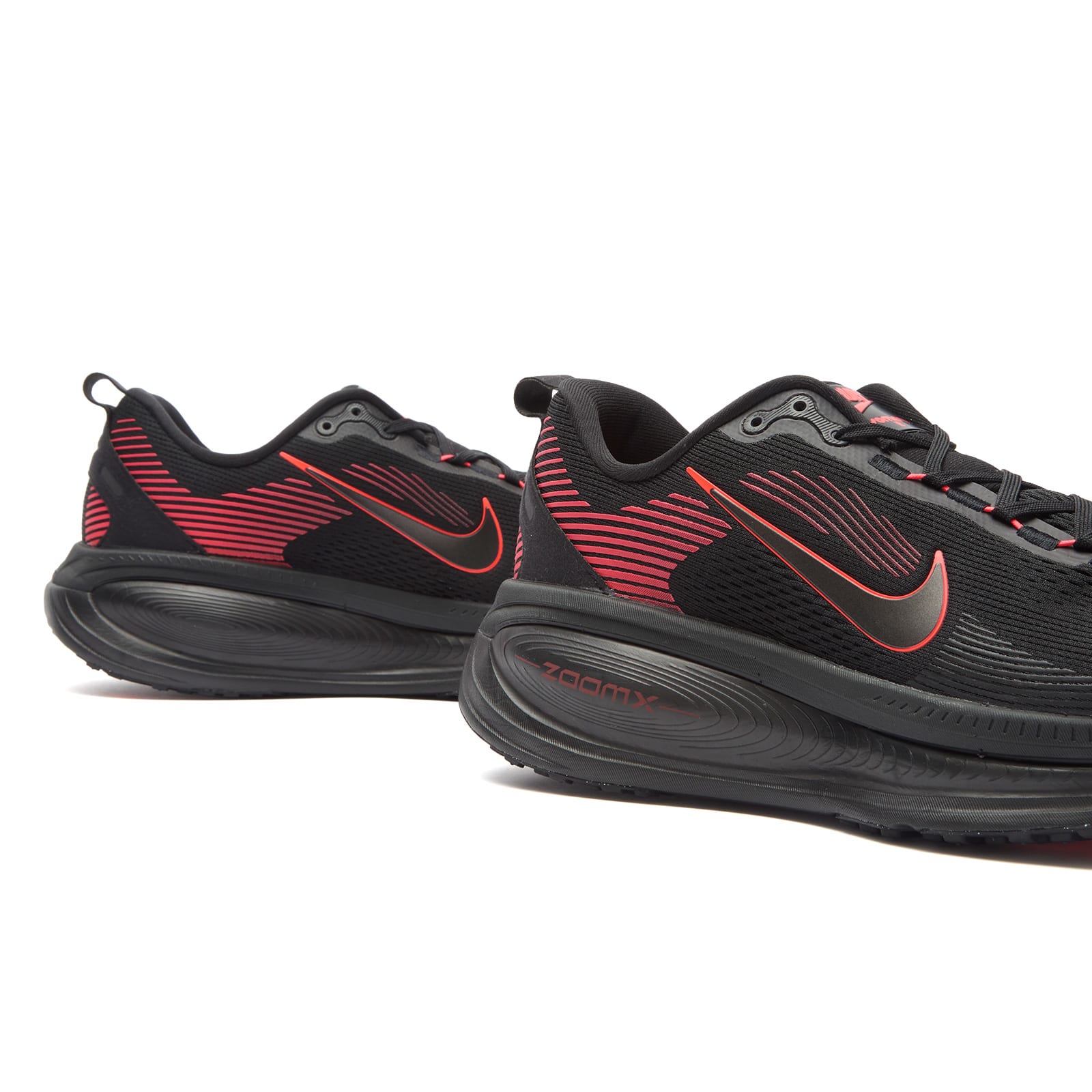 Sneakers Nike Vomero 18 Black/ Black-Bright Crimson-Anthracite