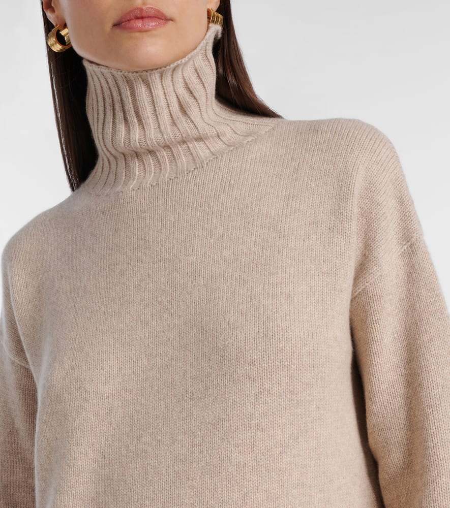 Summer turtleneck cashmere midi dress