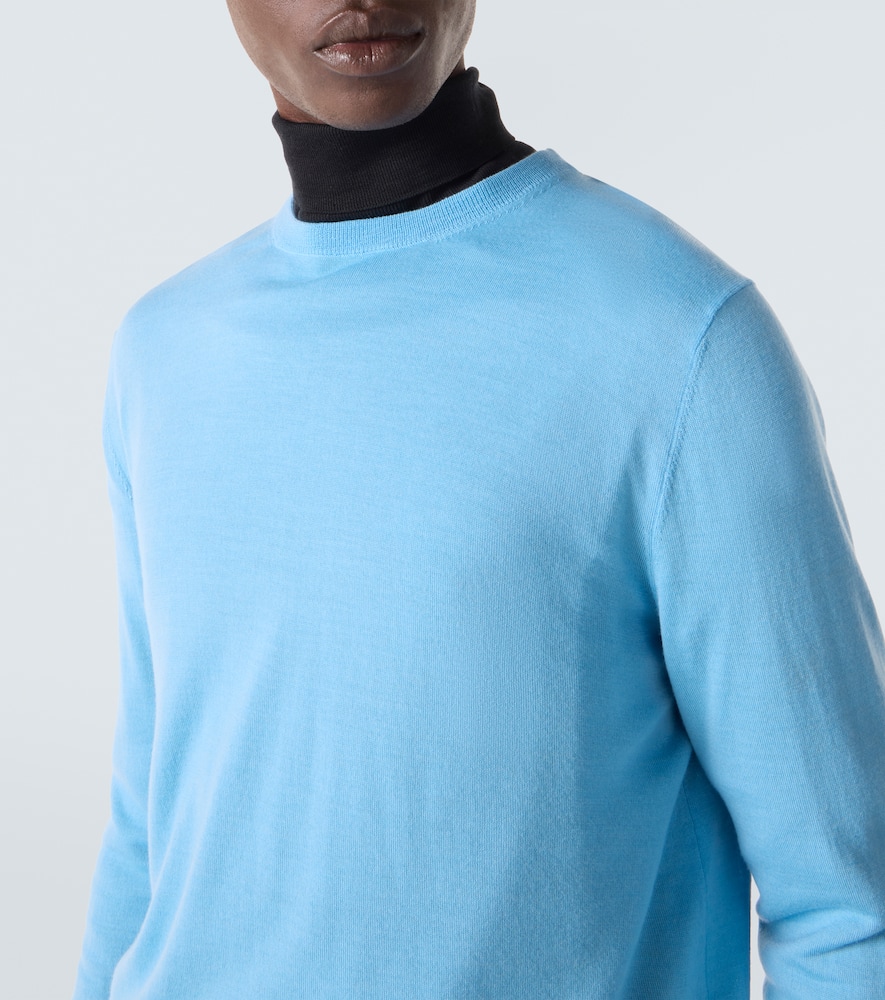 Virgin wool sweater