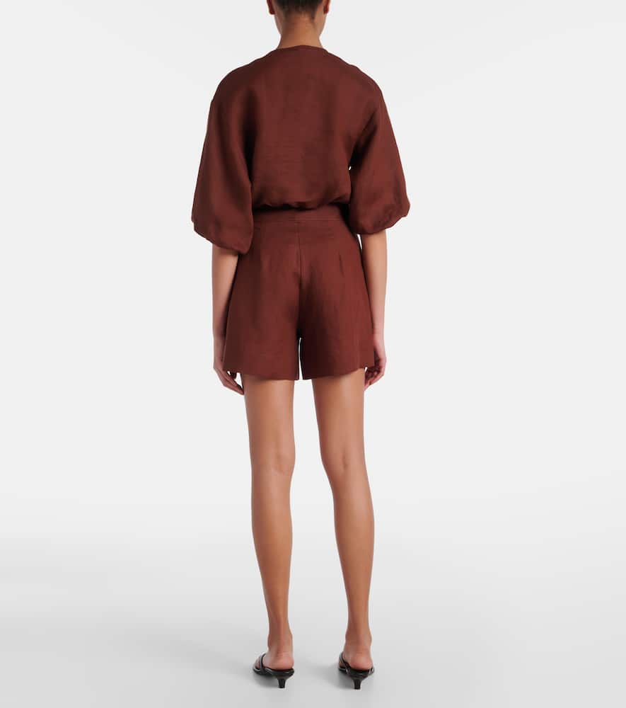 Correct linen shorts