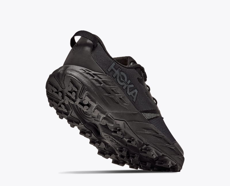 HOKA Speedgoat 7 Shoes in Black/Black