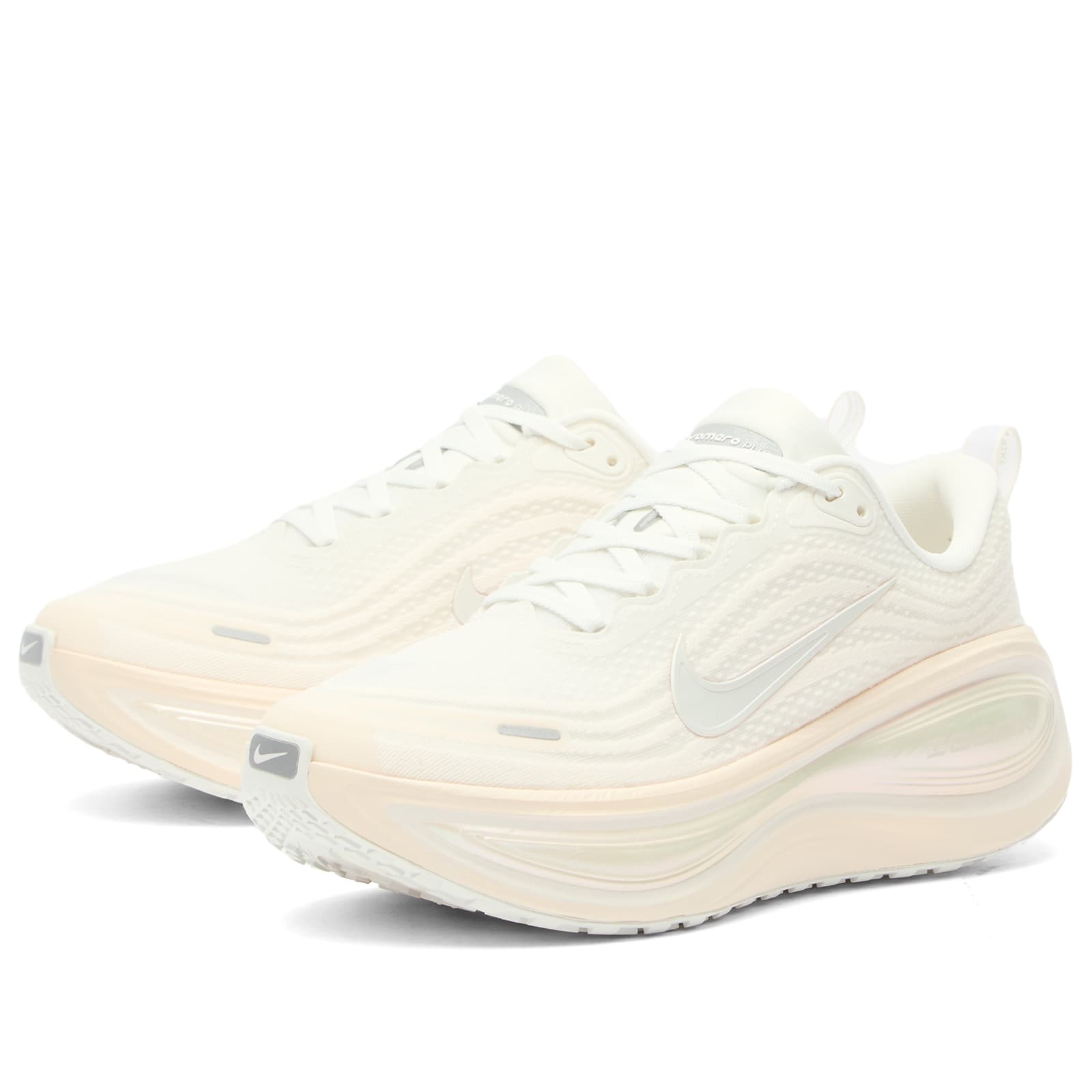Women's Vomero Plus Ess Sneaker in White/Phantom/Platinum