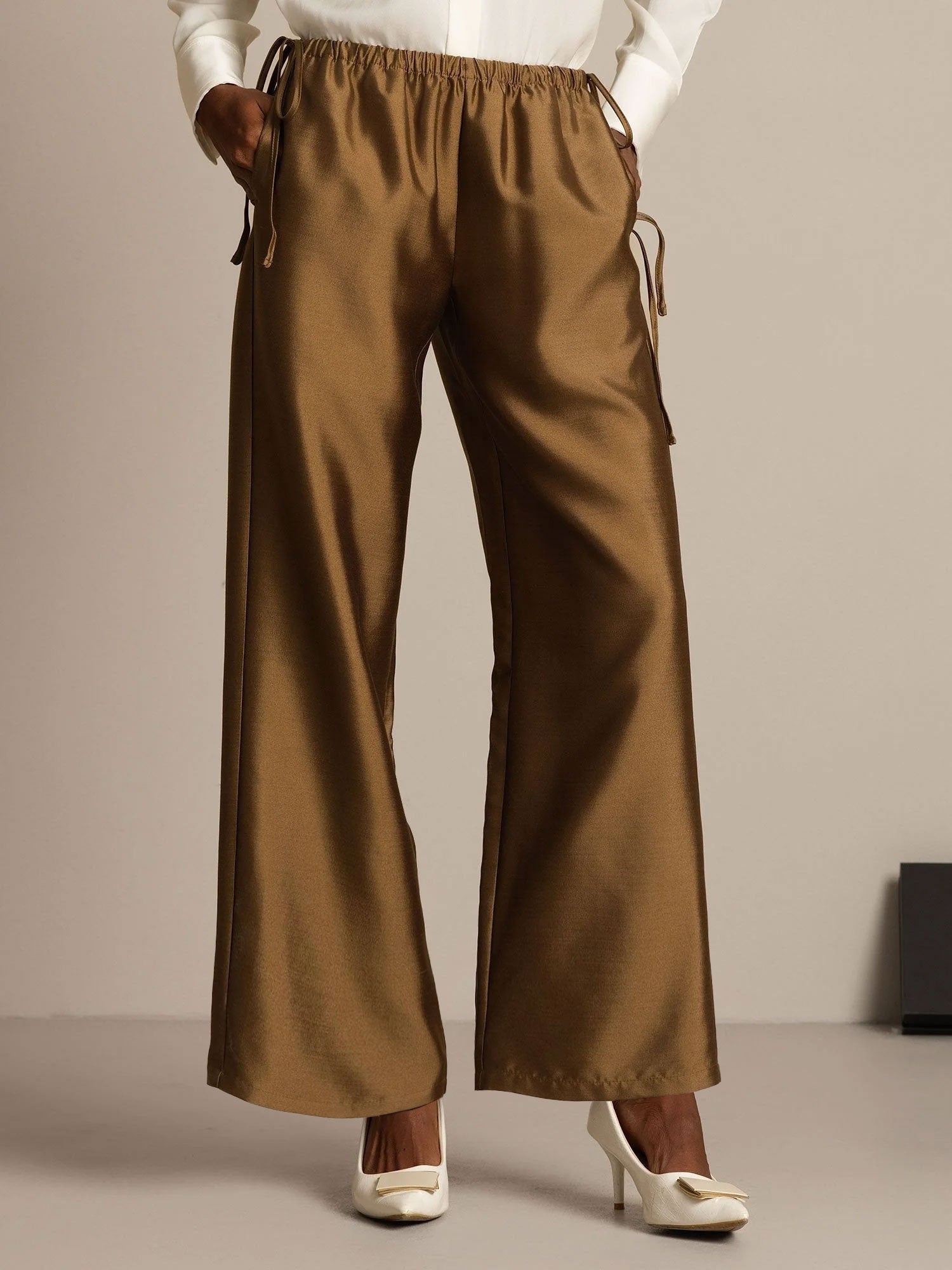 32Momme Silk-Wool Blend Straight Fit Women's Pants with Drawstring Side Pockets  Design