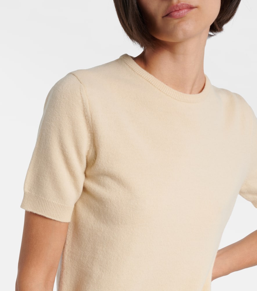 Four Stiches virgin wool top