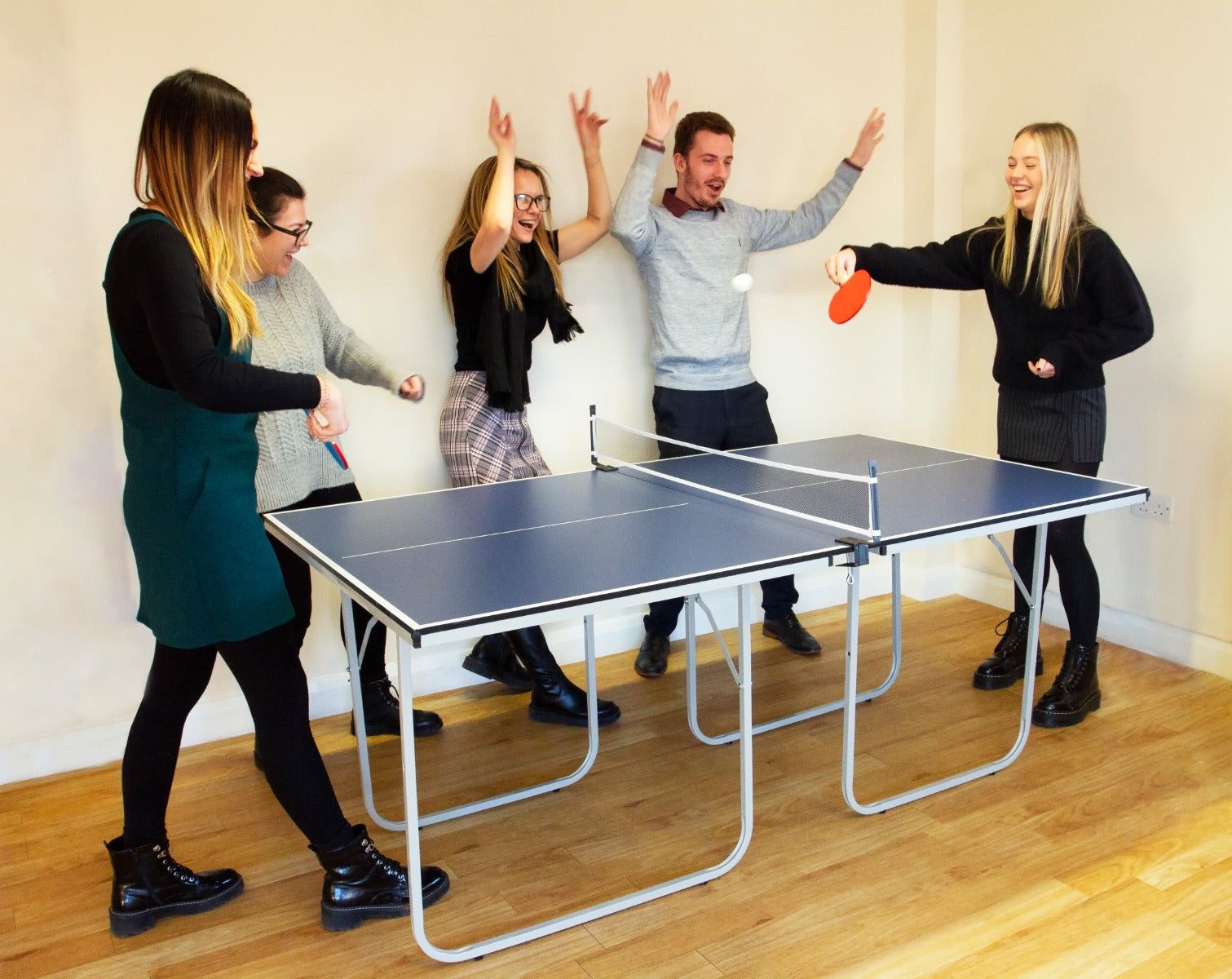 Table Tennis Table Folding 4 legs 181cm Ping Pong Table Portable Easy Quick Installation game Table Indoor and Outdoor