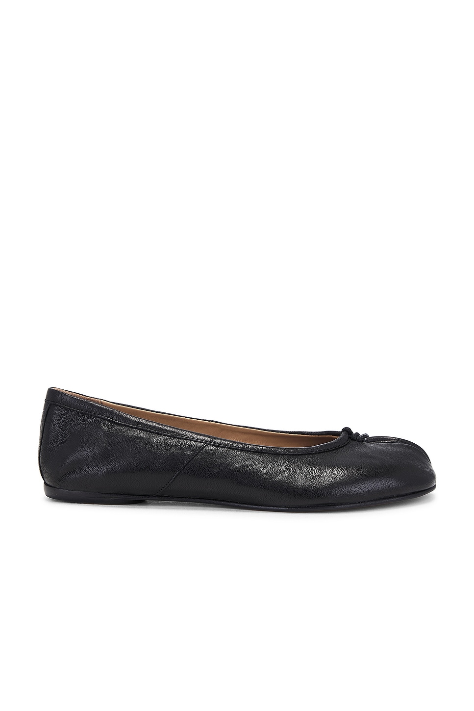 Maison Margiela Tabi Ballerina Flat in Black - Black. 38 also