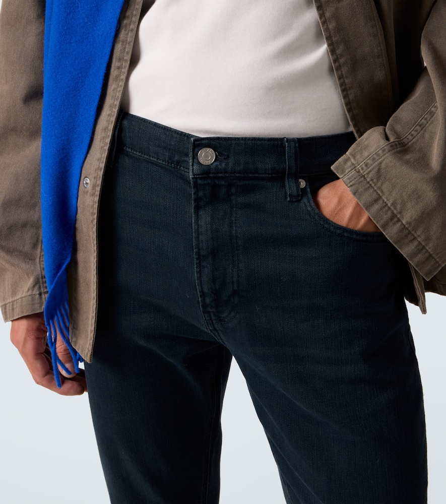 Modern straight jeans