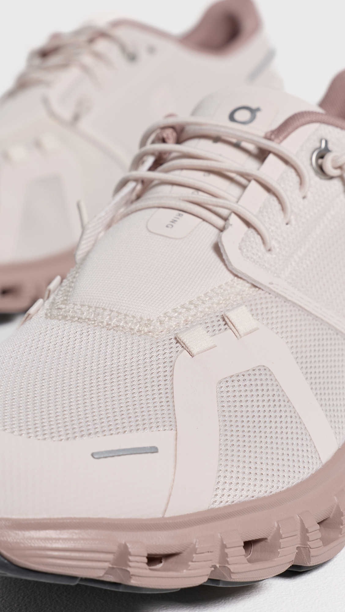 Cloud 6 Sneakers Oyster/Biscuit