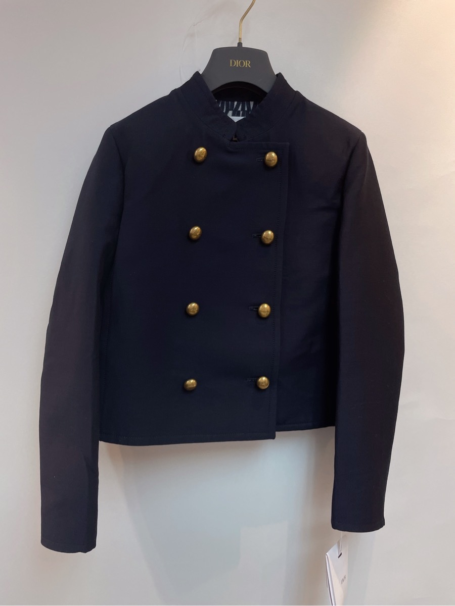 Long-sleeved casual jacket