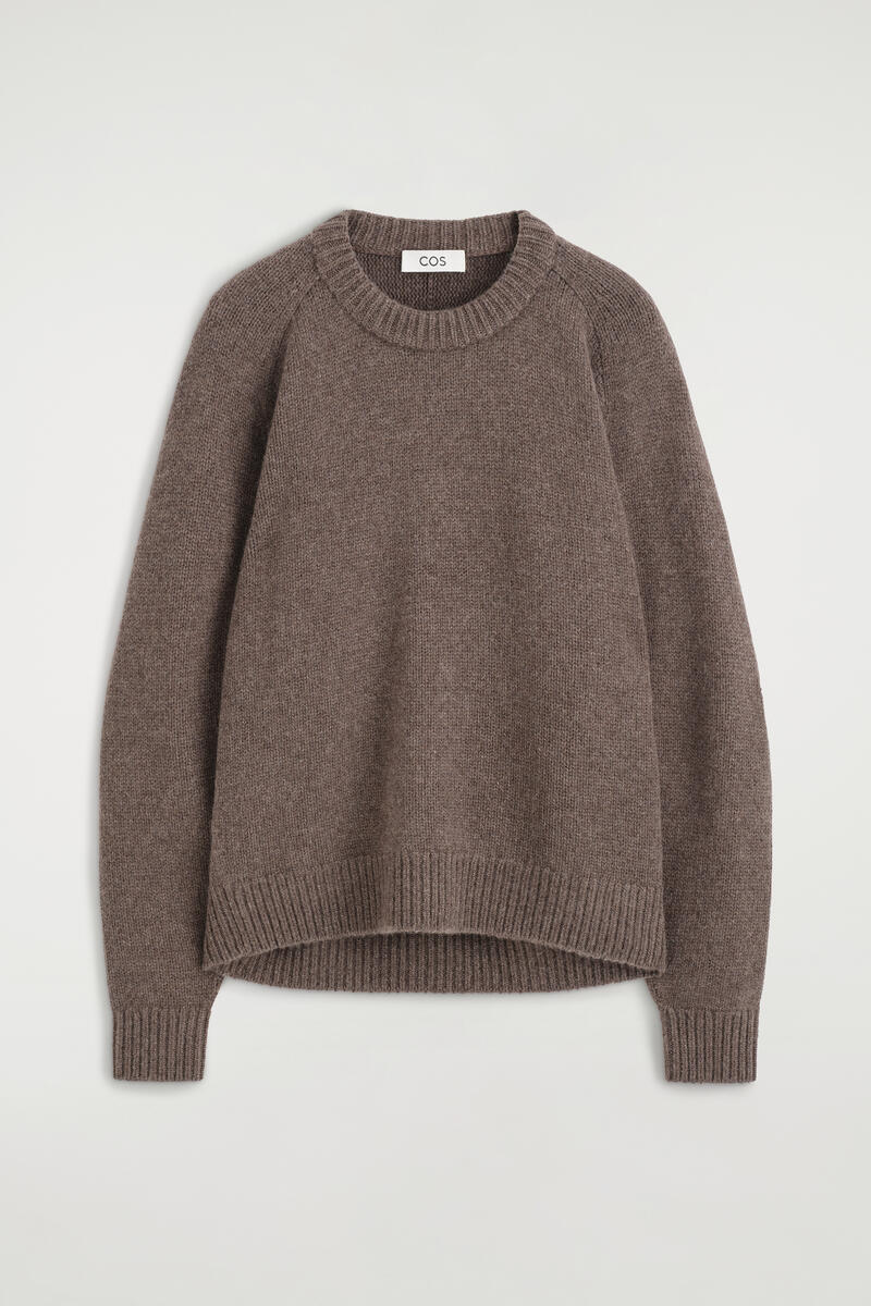 Rounded Cashmere Crew-Neck Jumper