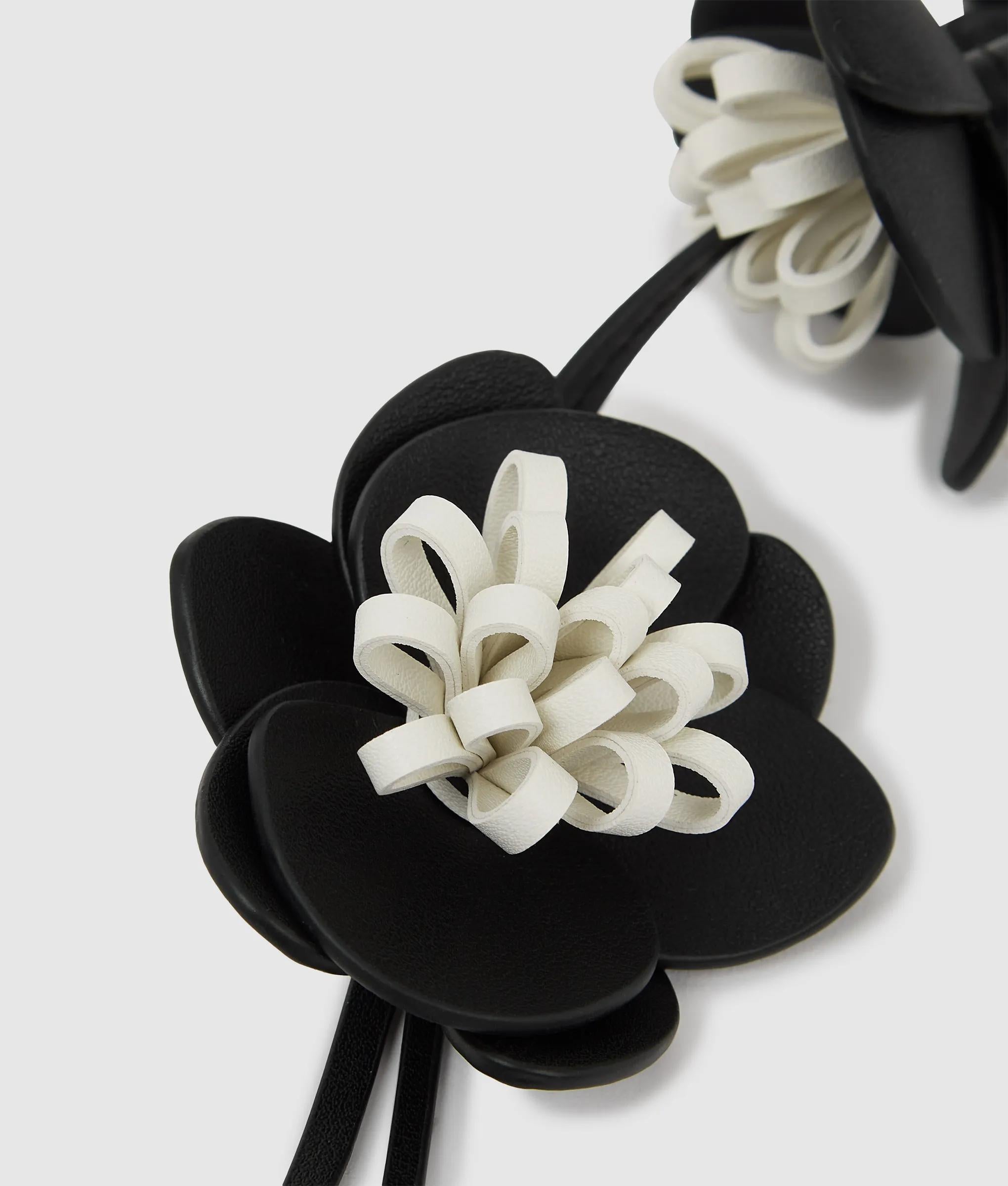 Karl Lagerfeld - K/autograph Orchideen-schlüsselanhänger, Damen, Weiss/schwarz, Größe: One