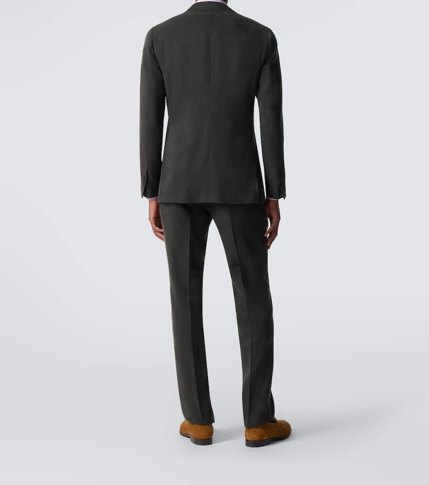 Linen suit