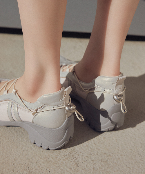 BLISS HEEL STRING SNEAKERS