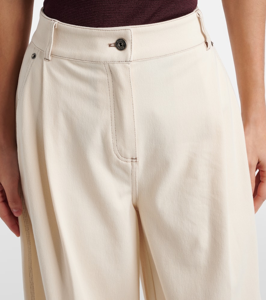 Pleated wide-leg jeans