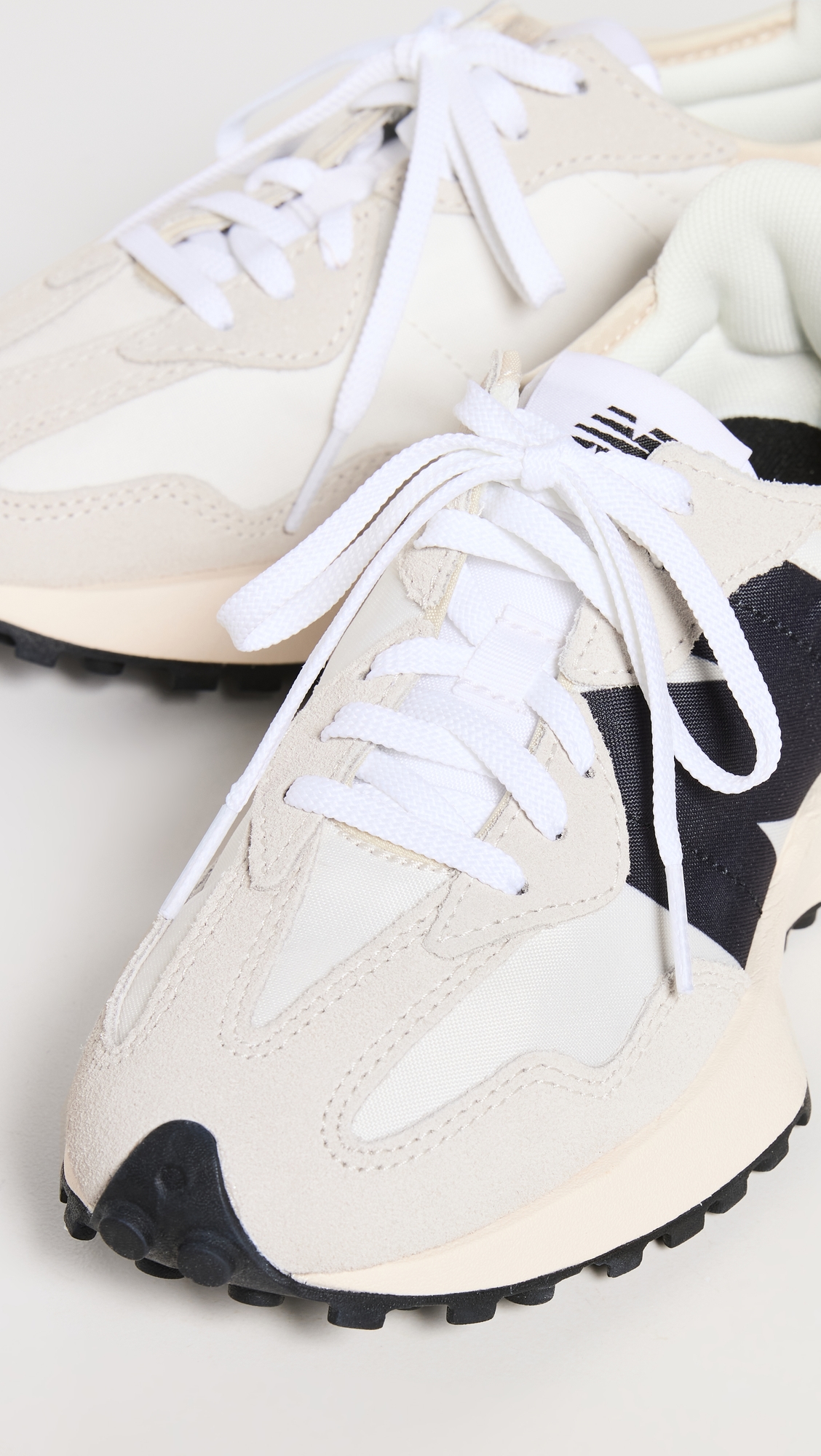 327 Sneakers Sea Salt/White/Black