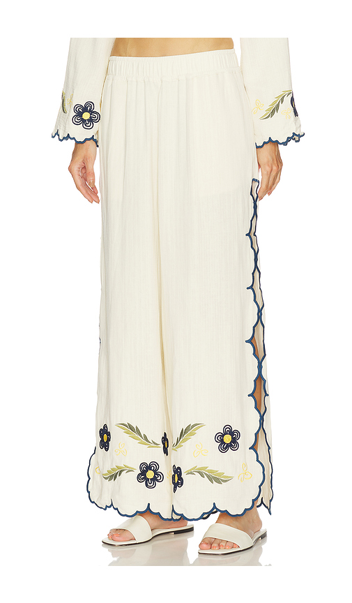 Agua Bendita Winter Pants in White. - L also in