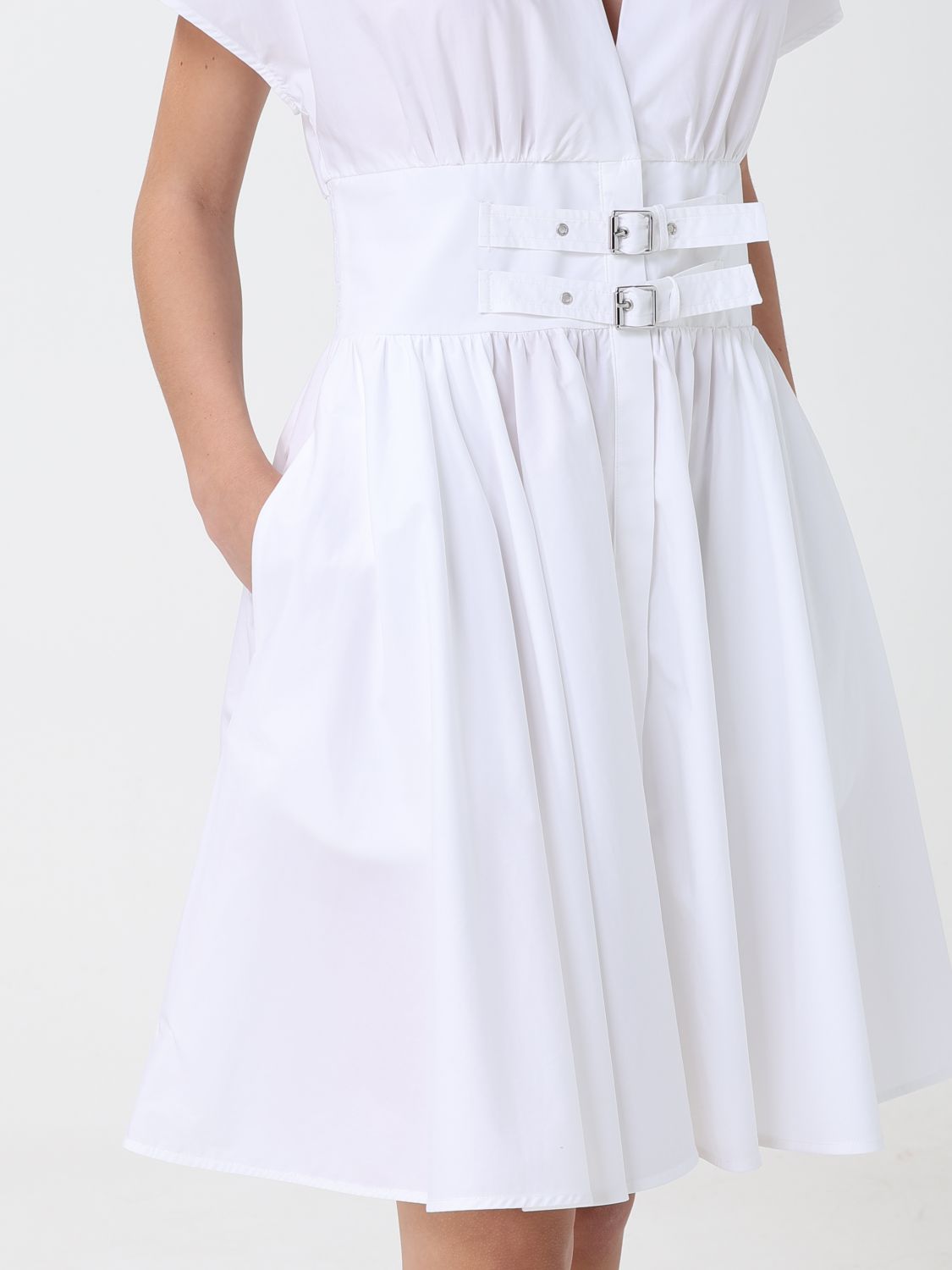 Dress Woman color White