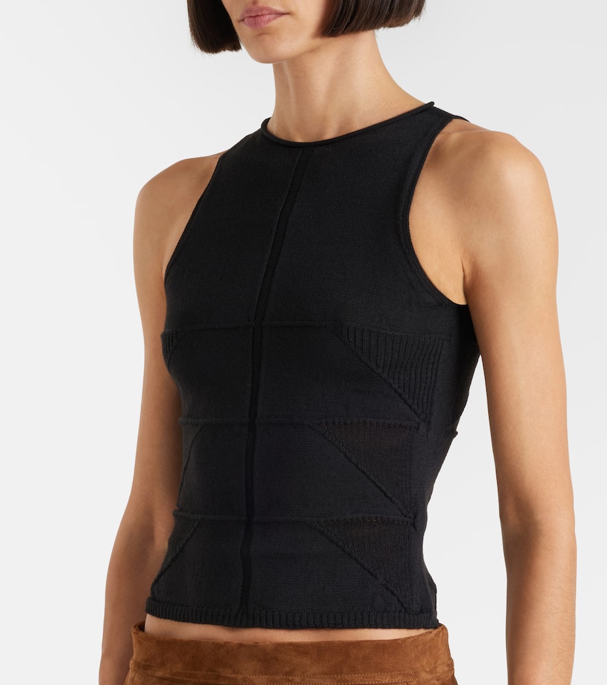 Virgin wool top