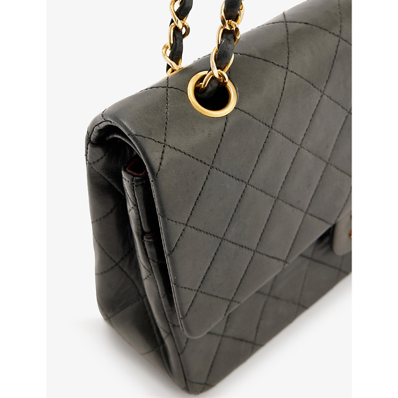 Womens Black Pre-loved Chanel Classic Quilted Leather Shoulder bag 