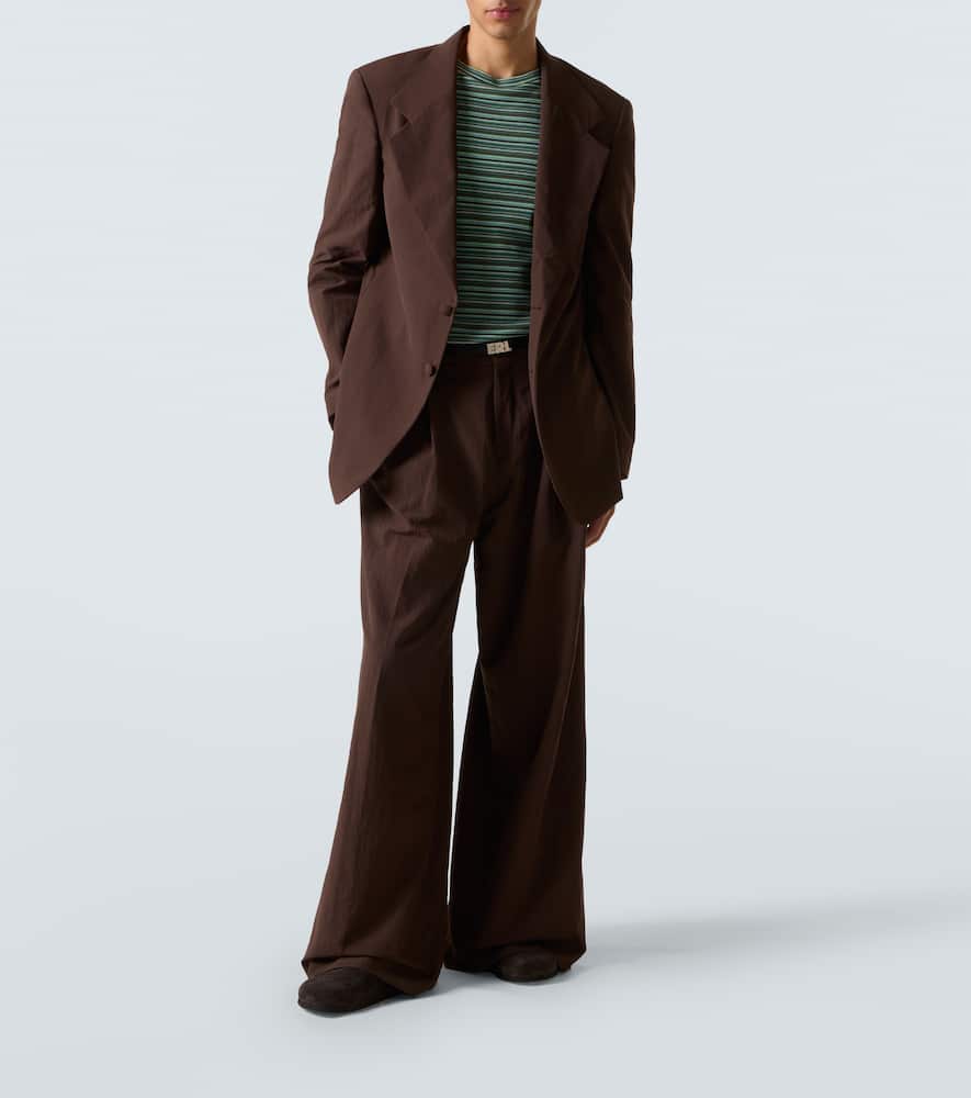 Pleated wide-leg pants