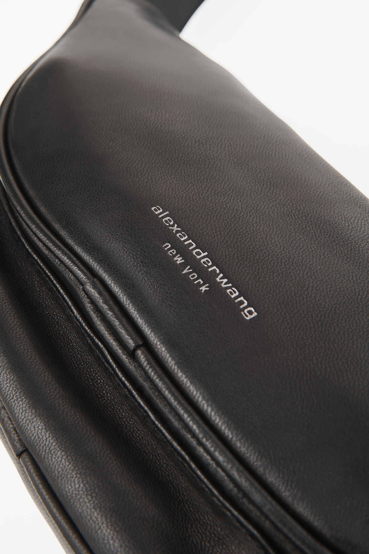 Women's Attica Fanny Pack in Leather Black