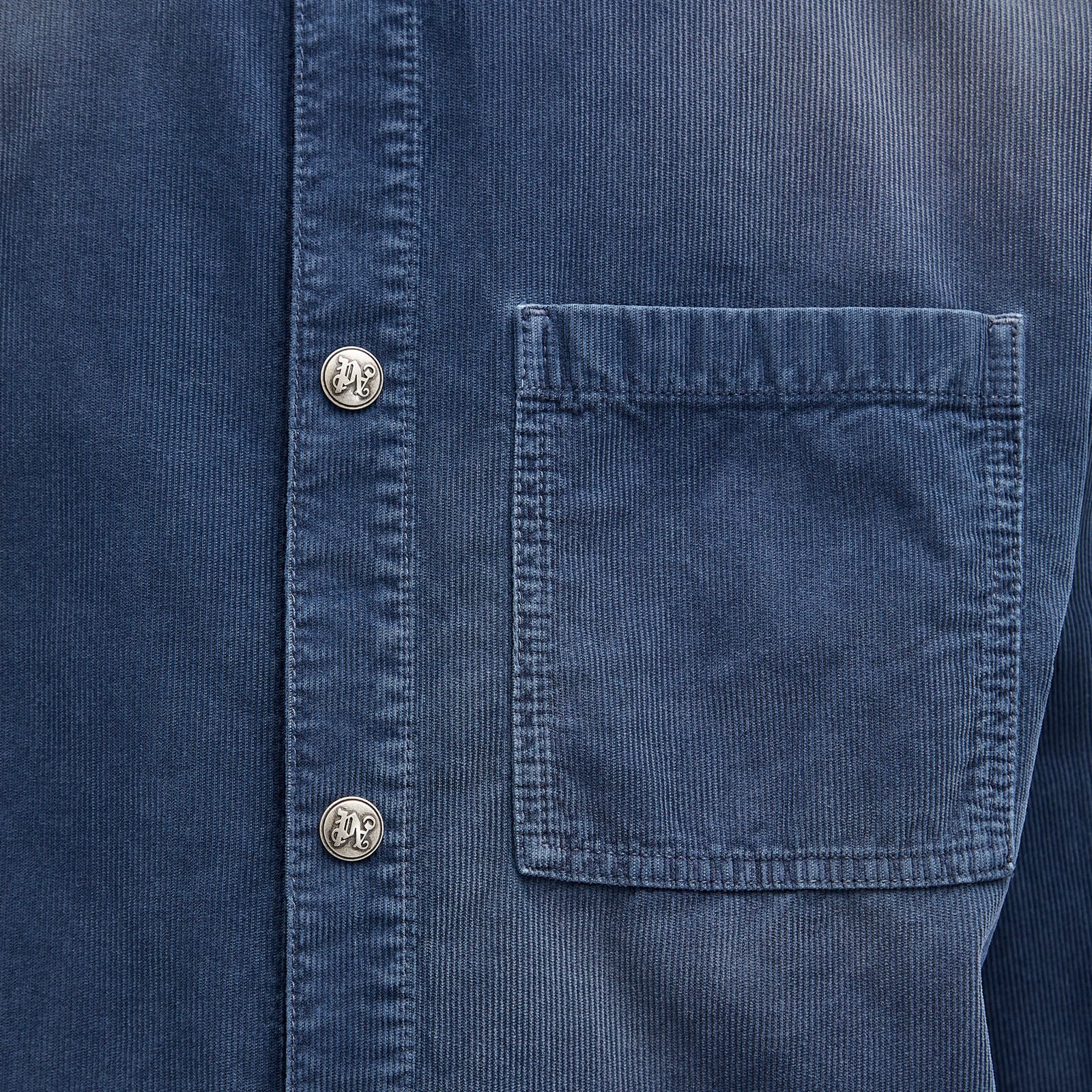팜 엔젤스 Men's Curved Logo Corduroy Overshirt in Navy Blue PMES043S25FAB0024646