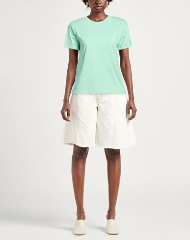 Contemporary Woman T