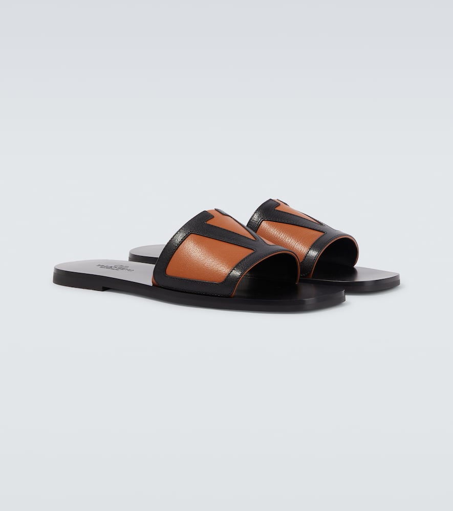 Viva Superstar leather slides