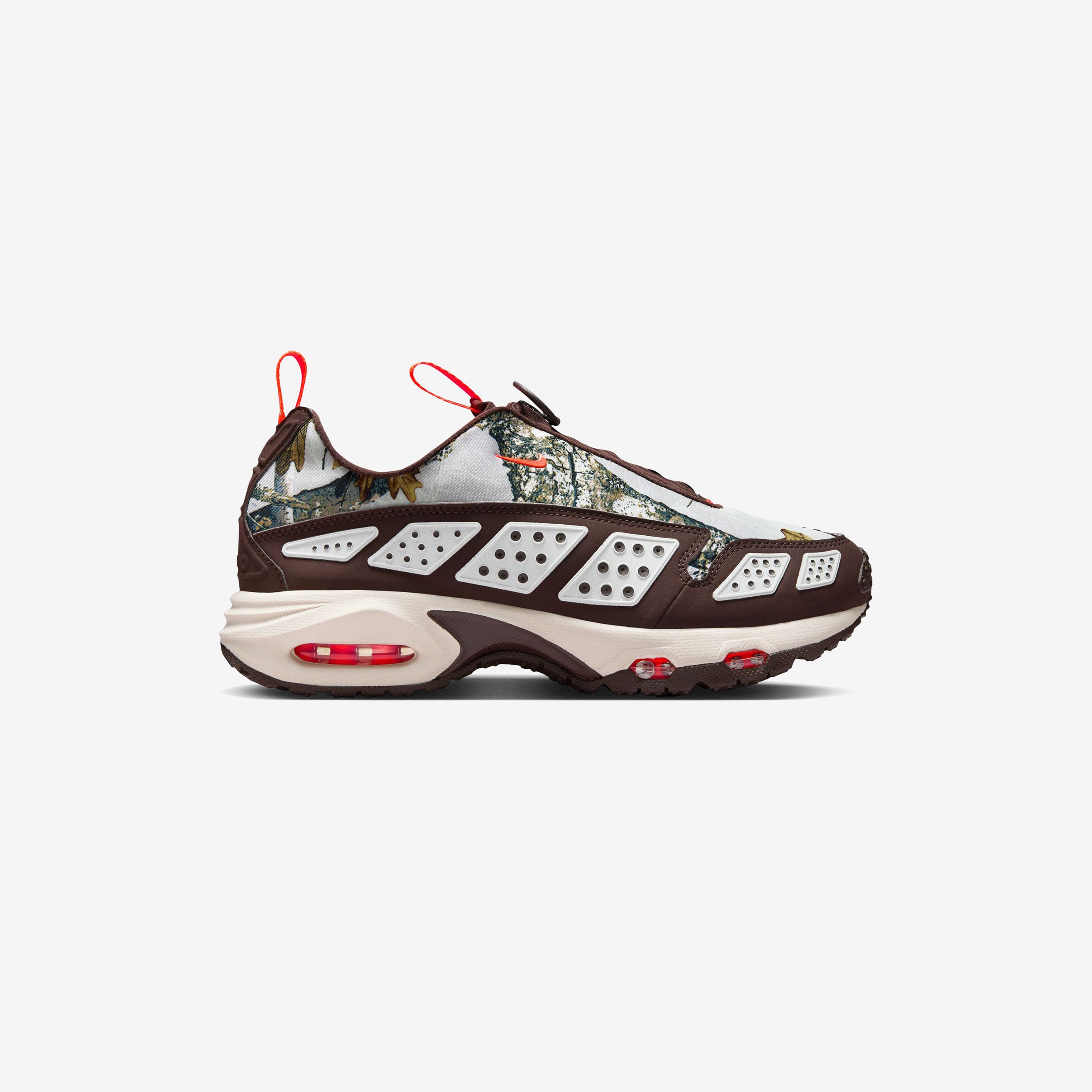 Nike | Wmns Air Max SNDR - LT OREWOOD BRN/HYPER CRIMSON - female