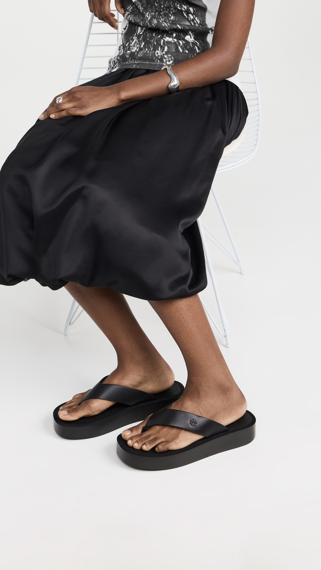 Leather Platform Flip Flops Black / Black
