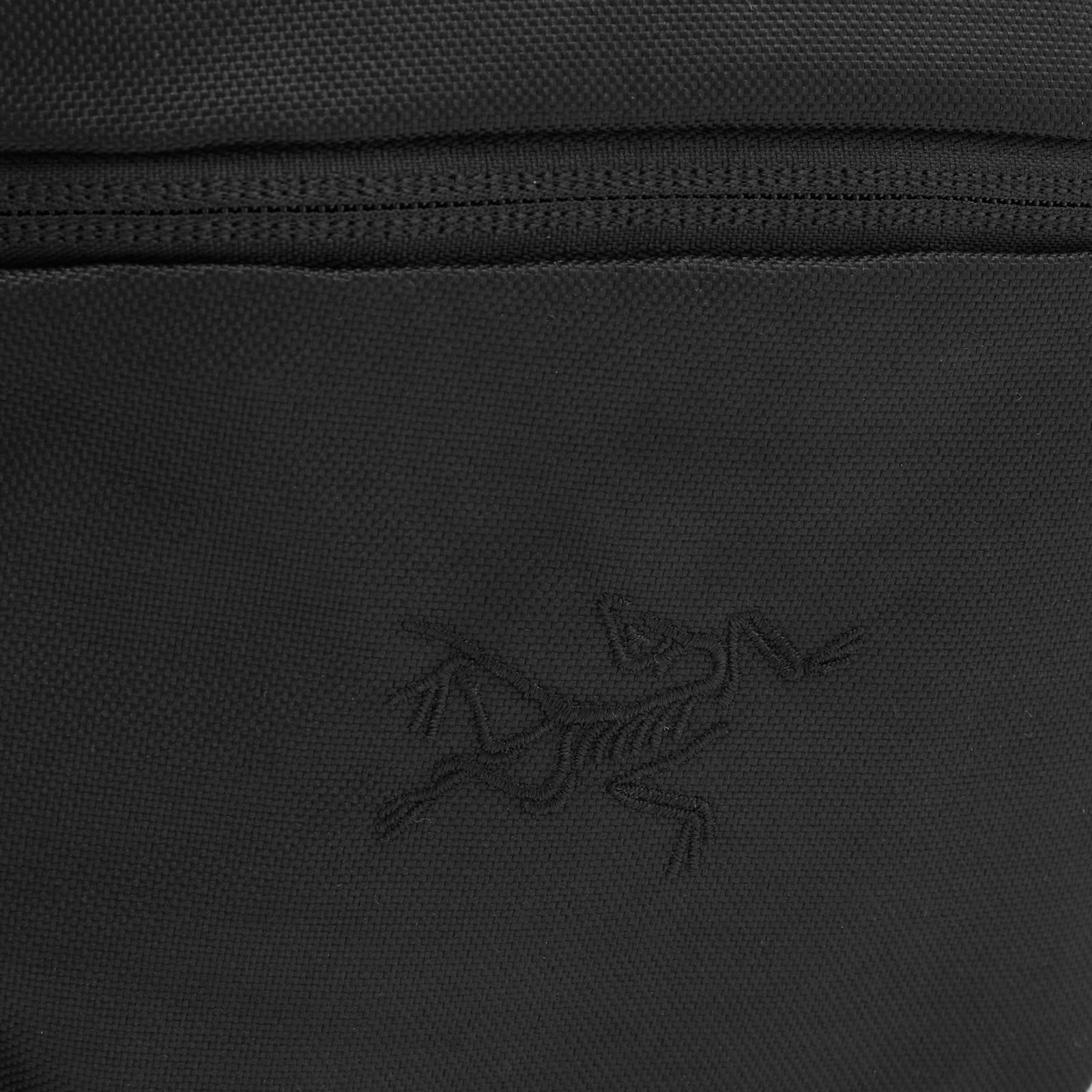 Mantis 2 Medium Waist Pack in Black Ii 