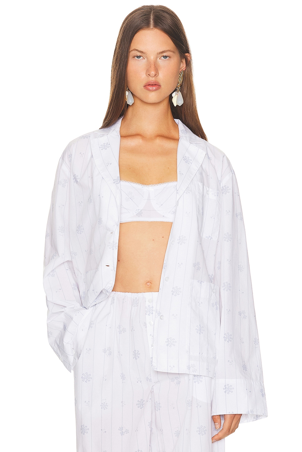 Helsa Pajama Top in Fleur Print Stripe in Blue Fleur Stripe - White. L also in XS