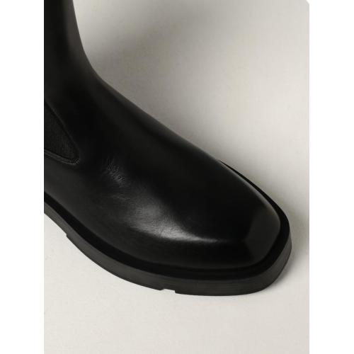 4G plaque Chelsea boots - Black