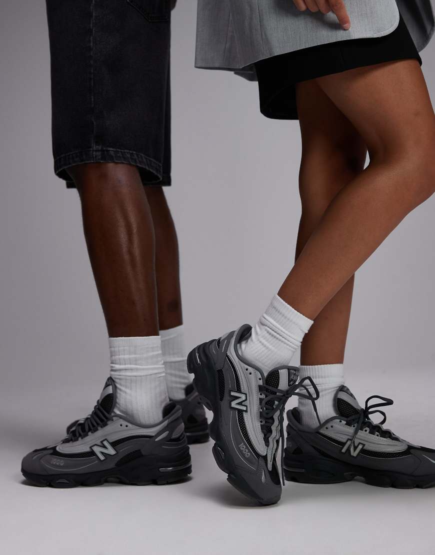 M1000 trainers in grey and black