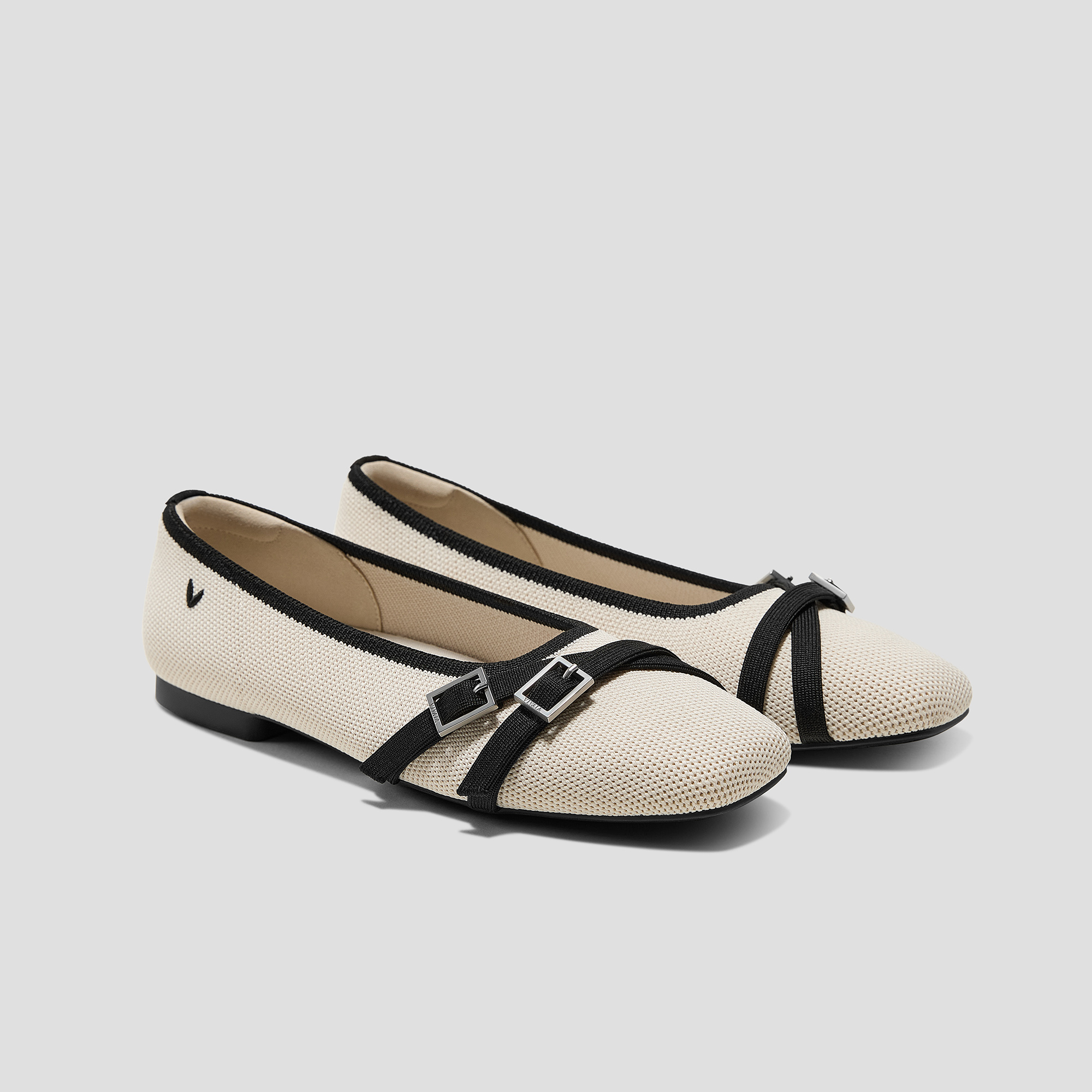 VIVAIA Square-Toe Margot Crisscross Flats Marah|PALE APRICOT & BLACK