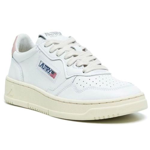 Trainers in leather