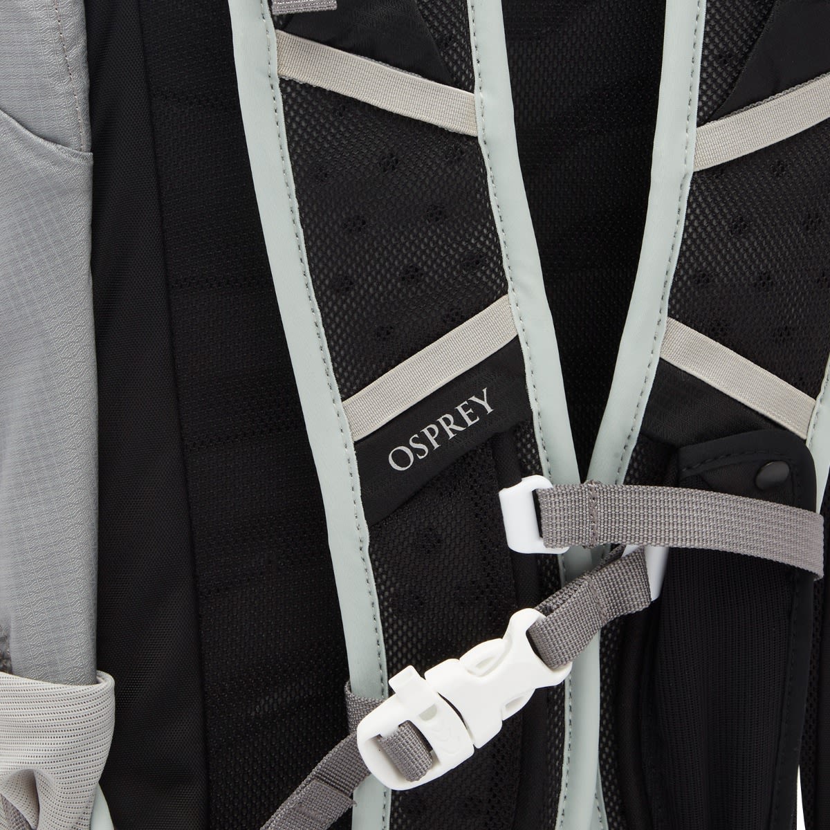 Osprey Talon Earth 22 Backpack in Glacier Grey 