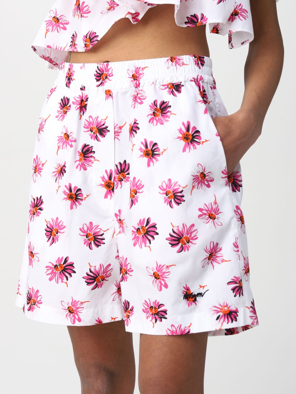 Short Women colour White