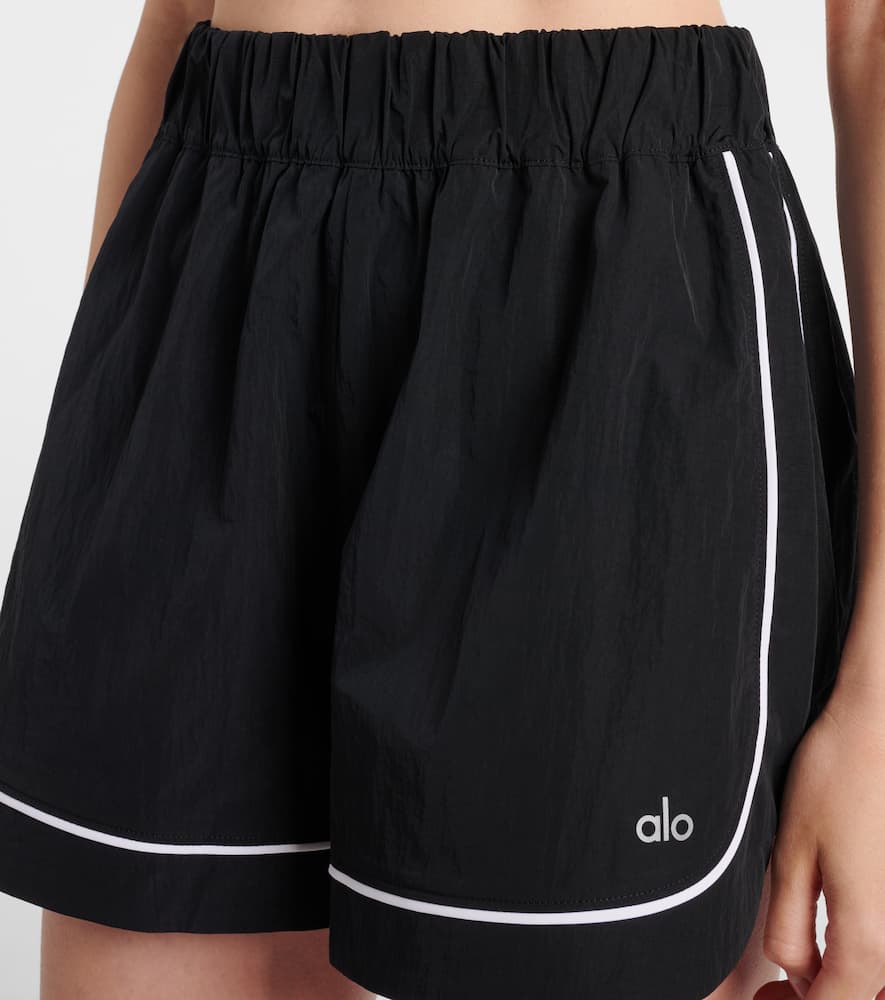 Motivate track shorts