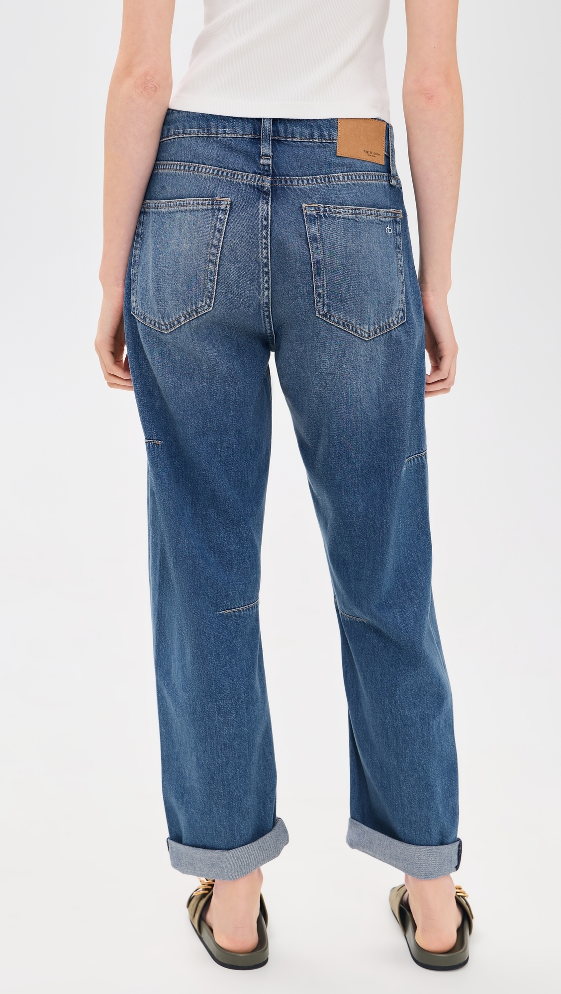 Featherweight Slim Tapered Stevie Jeans Echo