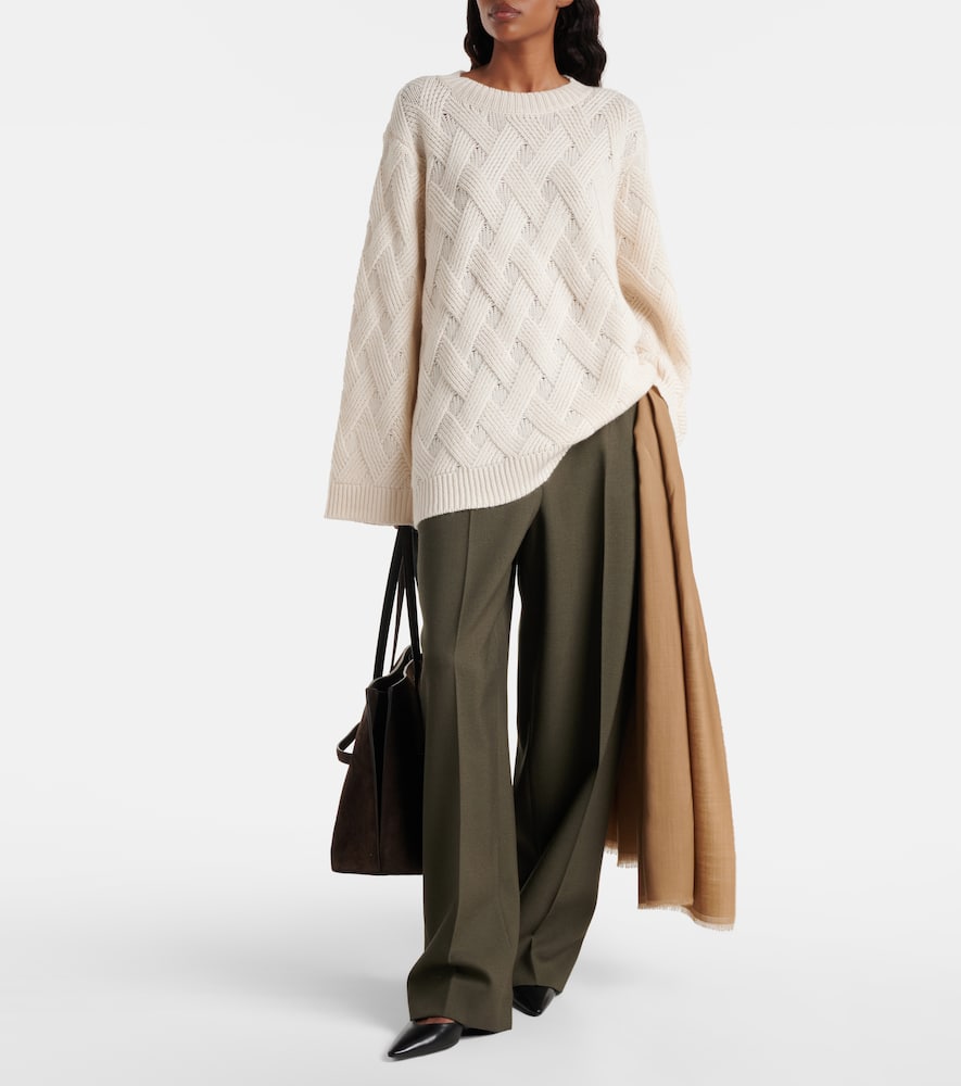 Oversized wool and cashmere sweater