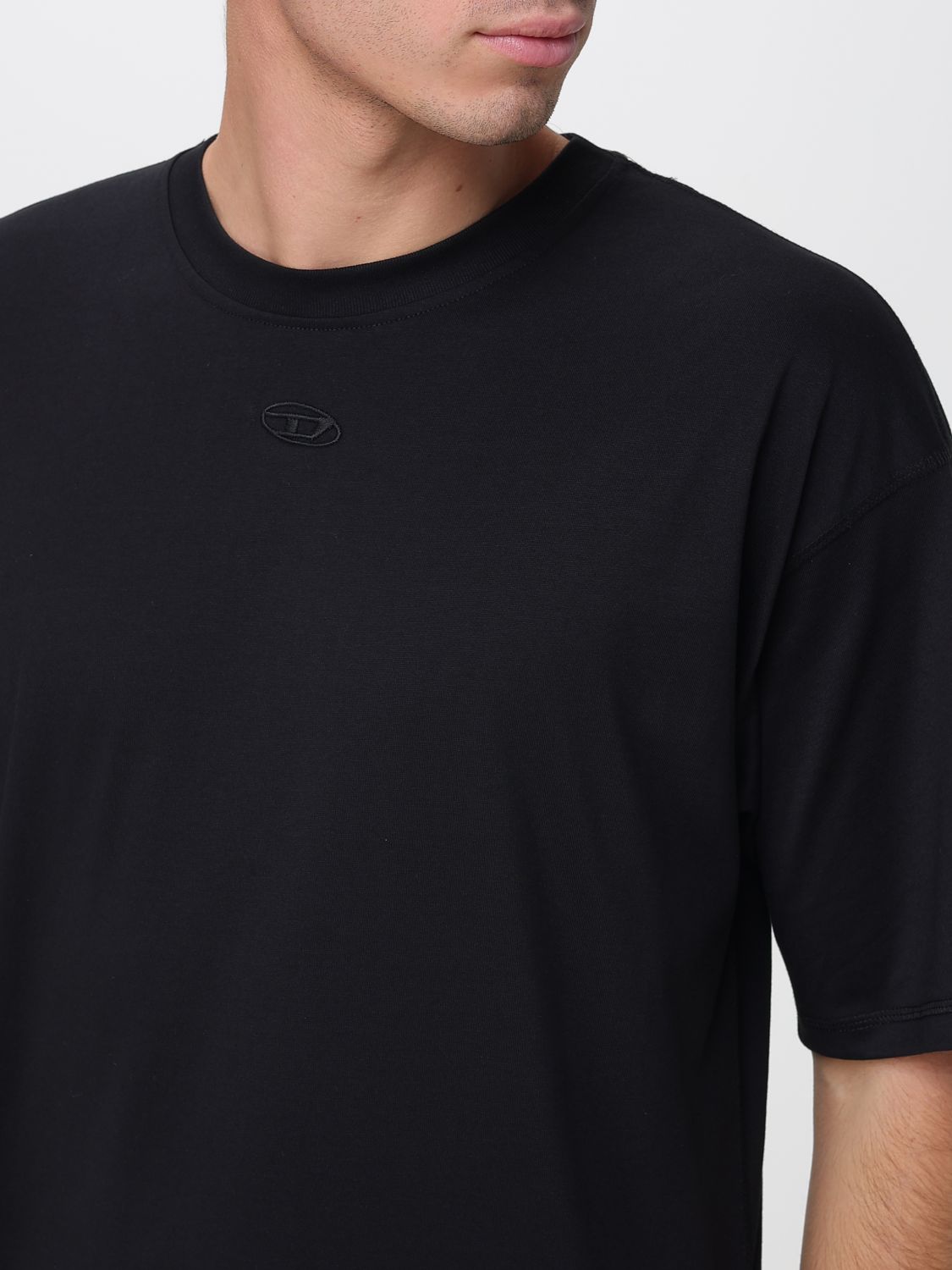 T-Shirt Men color Black