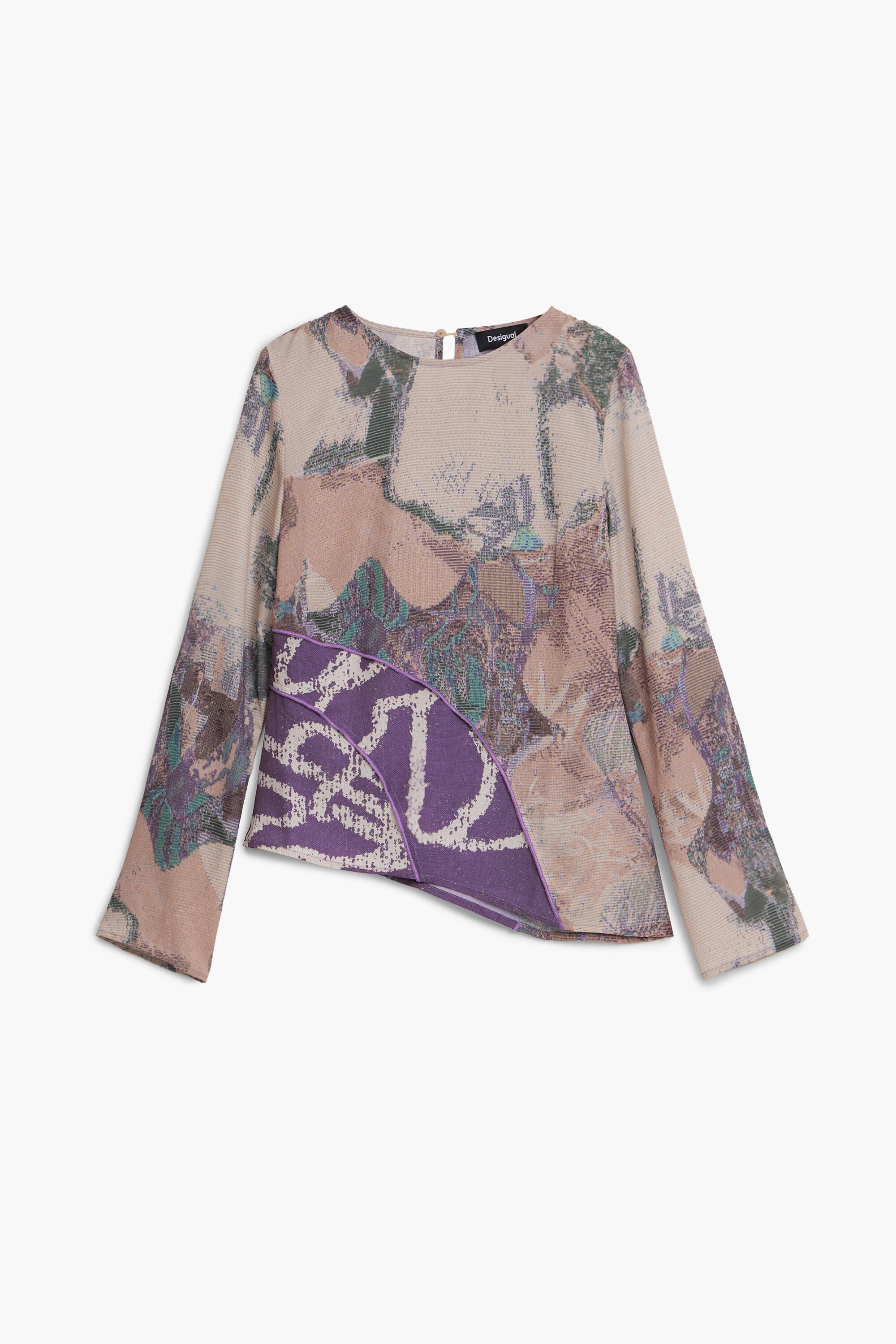 Asymmetric printed T-shirt