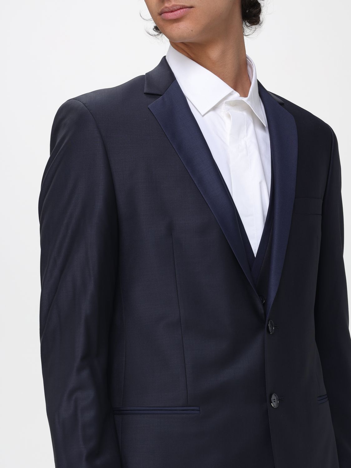 Suit Men color Blue