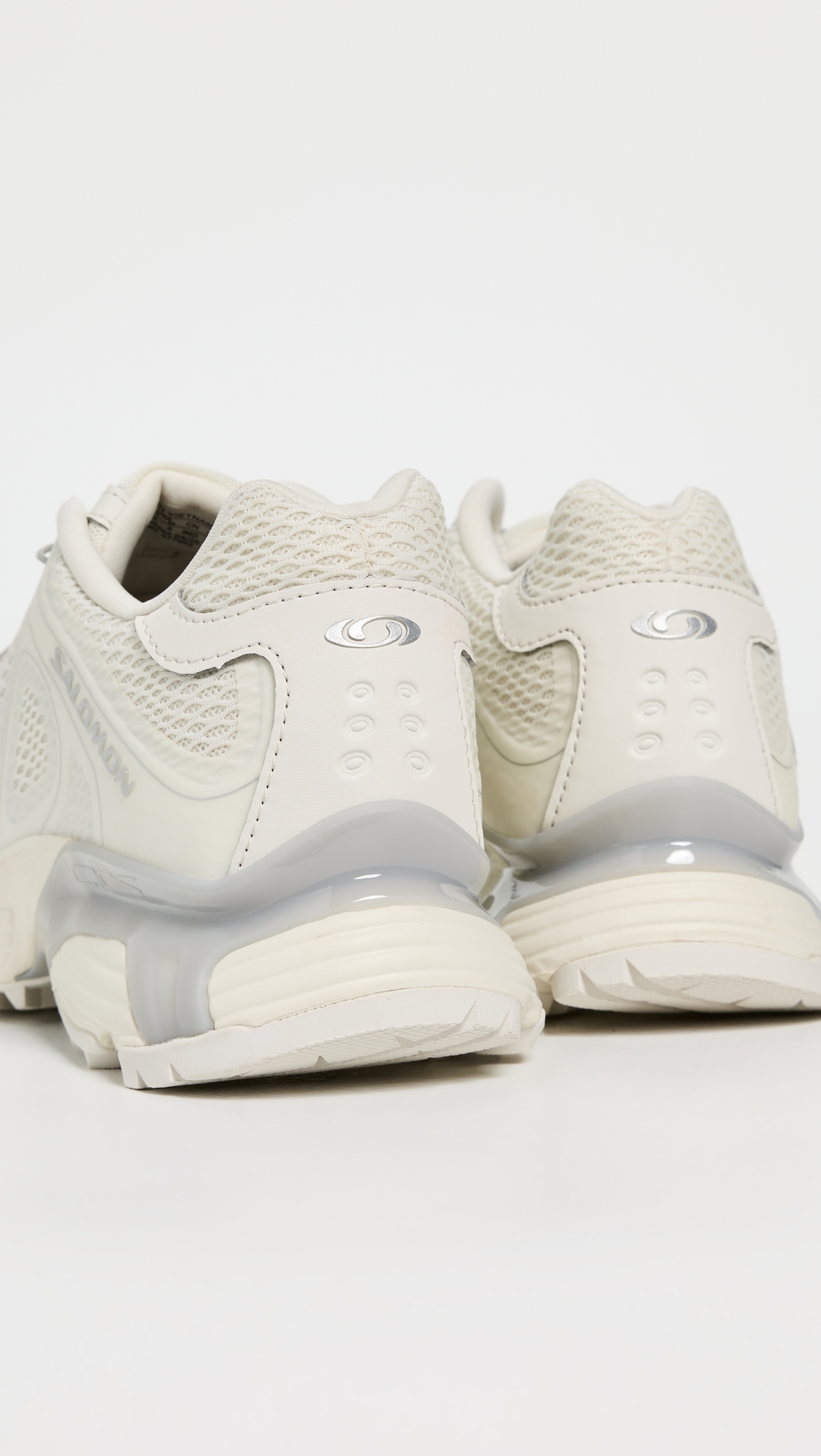 XT-Whisper Void Sneakers Vanilla Ice/Vanilla Ice/Silver W