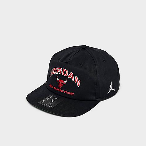 Chicago Bulls NBA Pro Snapback Hat in Black/Red
