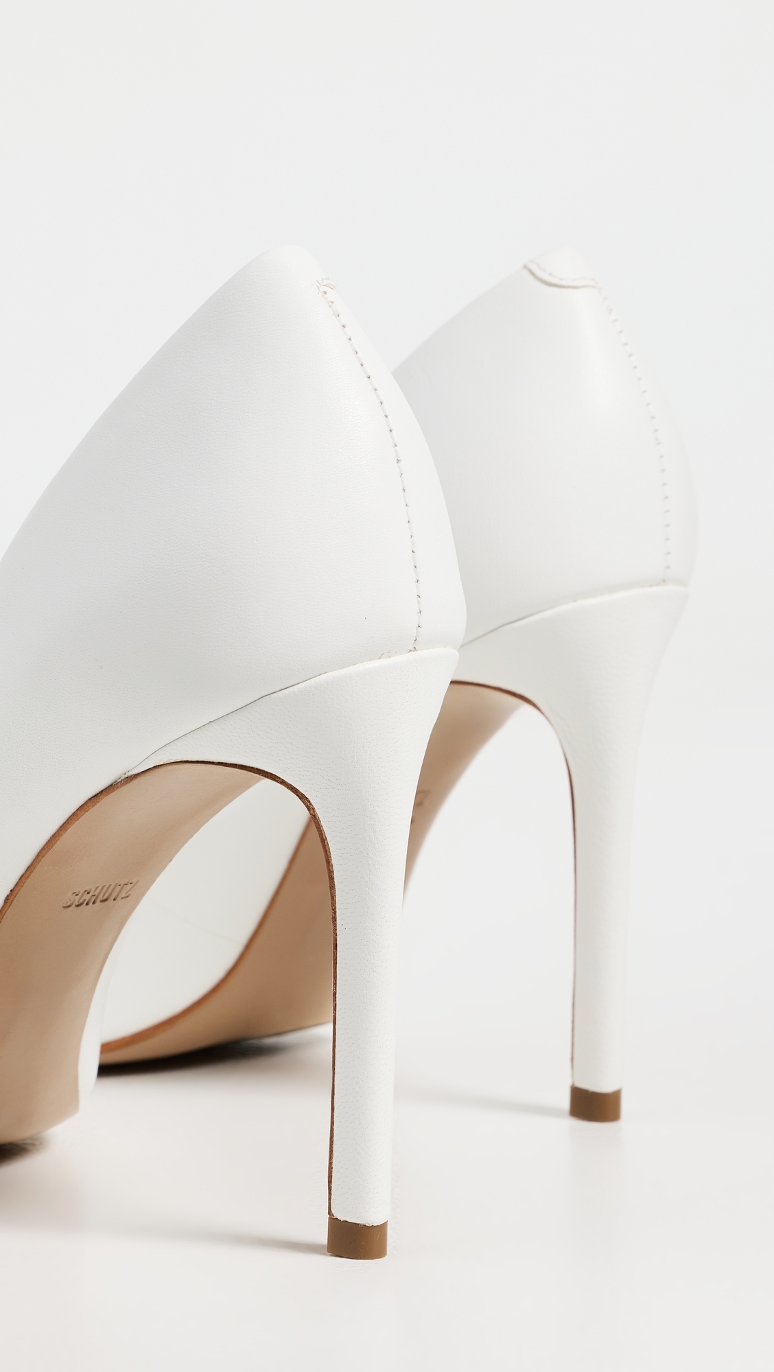Lou Pumps White