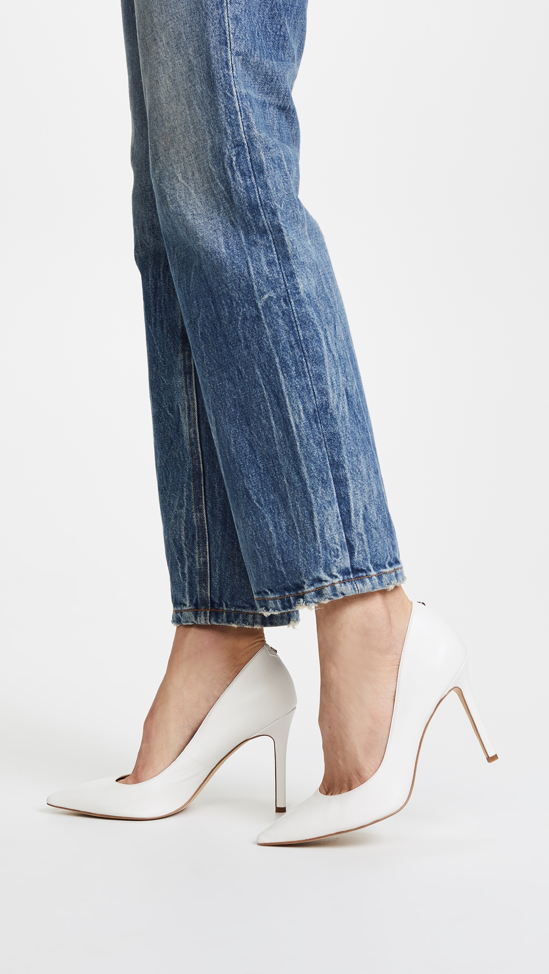 Hazel Pump Bright White