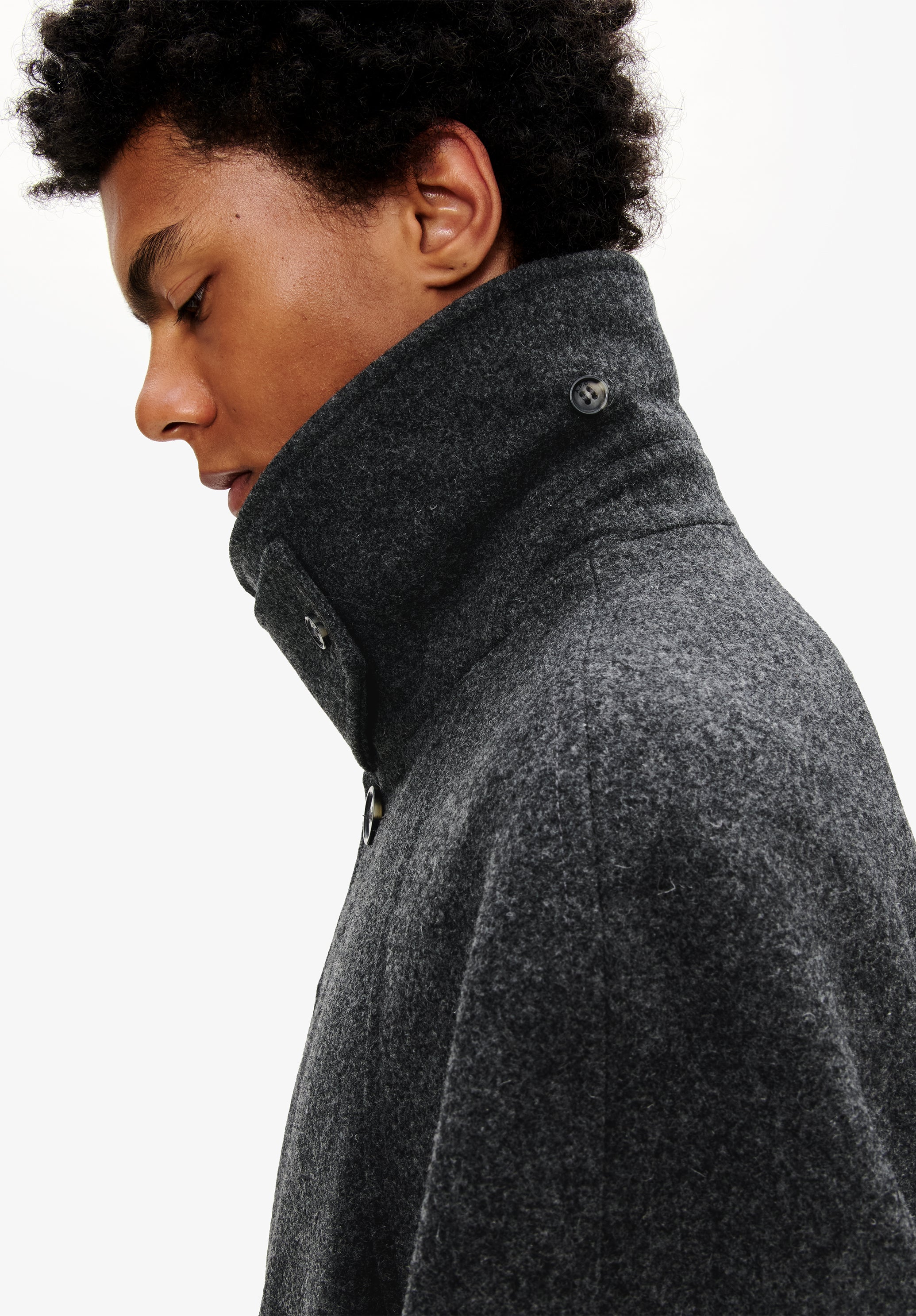 A. P.C. Men's Raglan sleeve coat Size: Extra Small in Anthracite