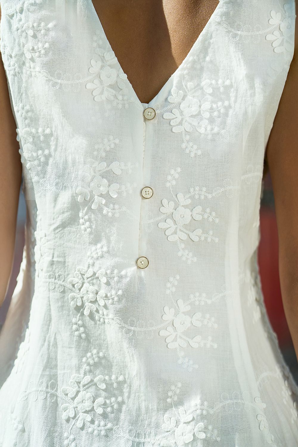 Yumi White Cotton Applique Flower Swing Shift Dre